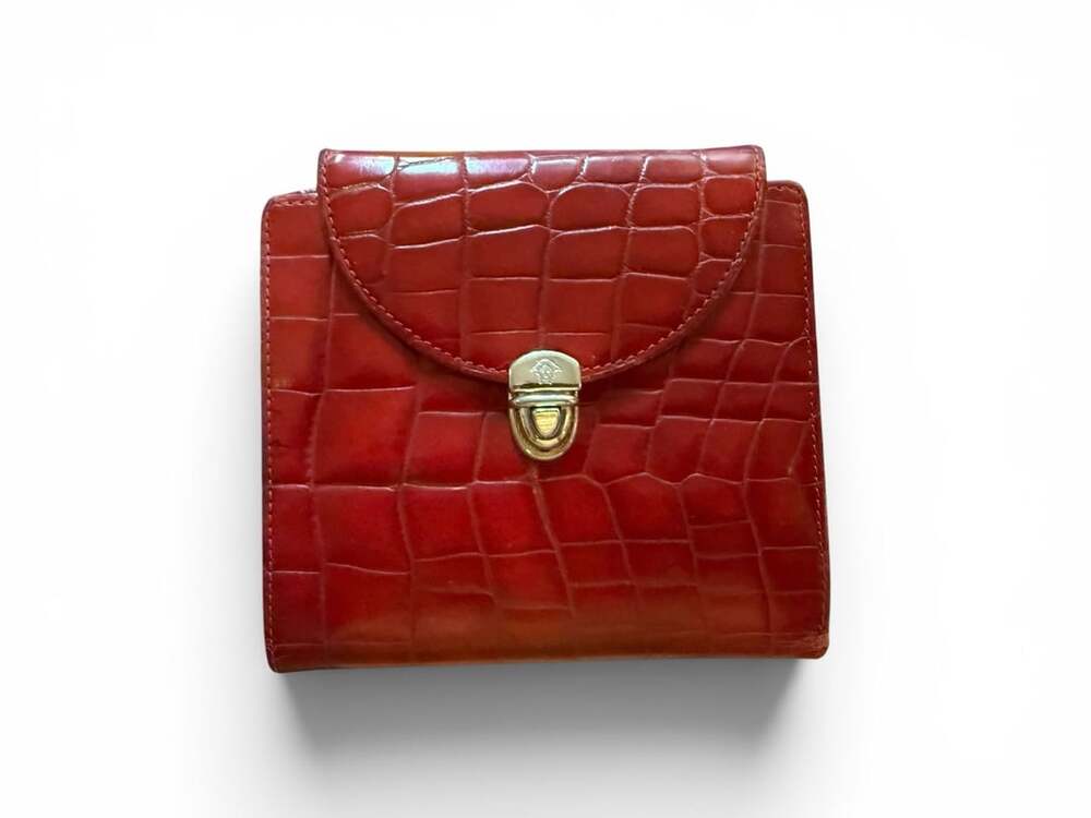 Gianni Versace Vintage Red Croc Embossed Leather Bifold Wallet Gold Medusa Clasp